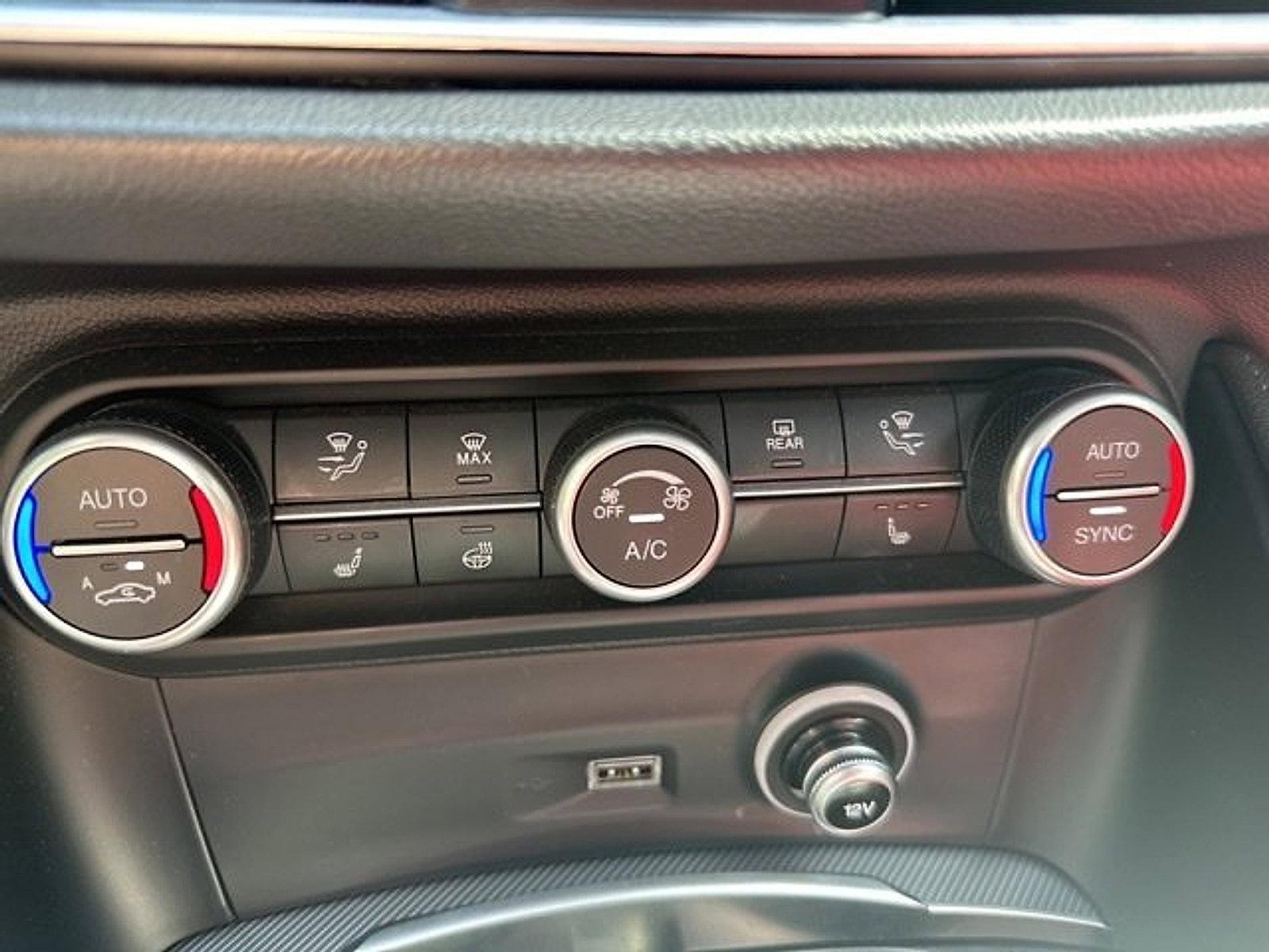 2022 Alfa Romeo Stelvio Vehicle Photo in Willow Grove, PA 19090