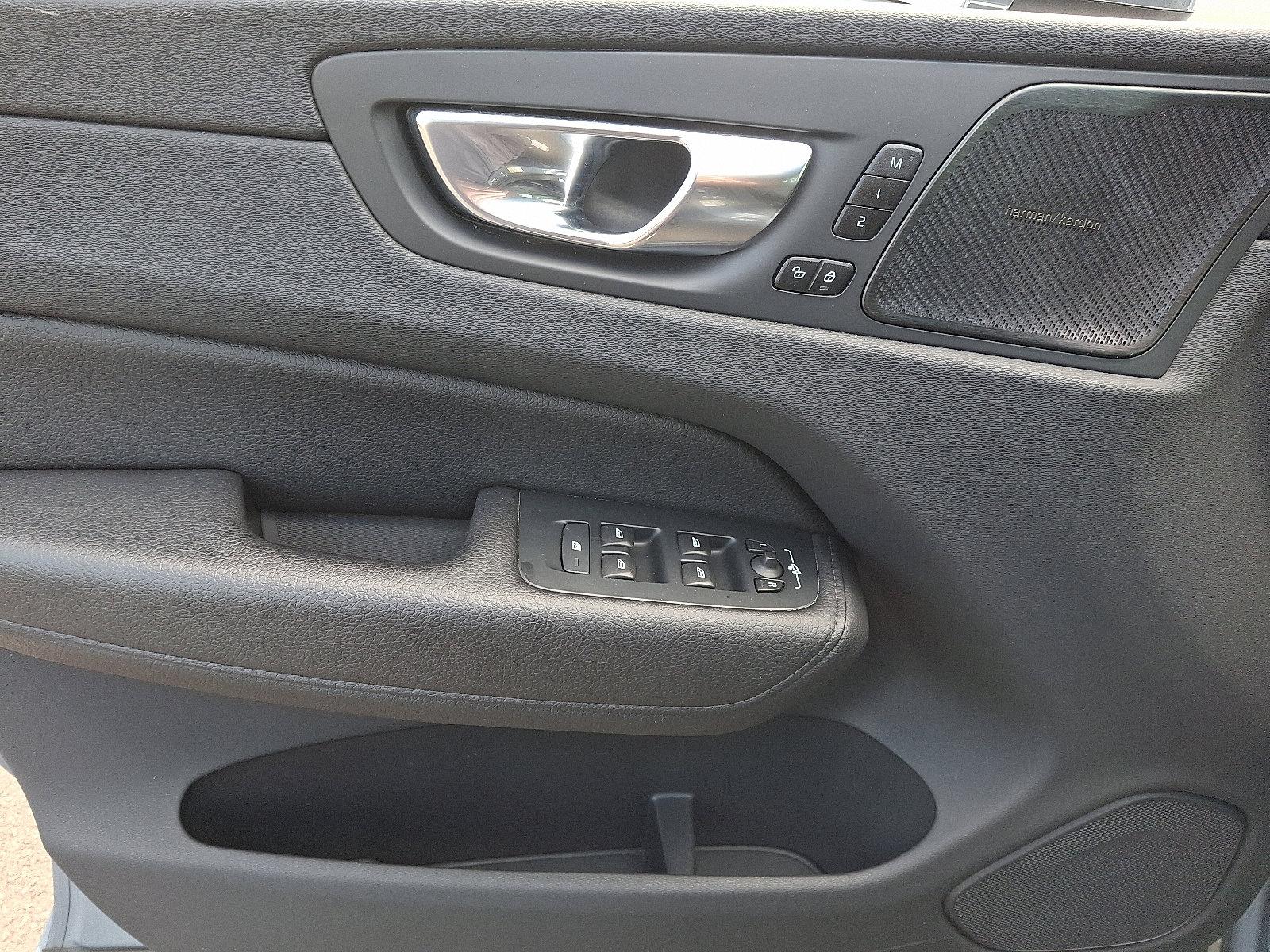 2022 Volvo XC60 Vehicle Photo in Trevose, PA 19053