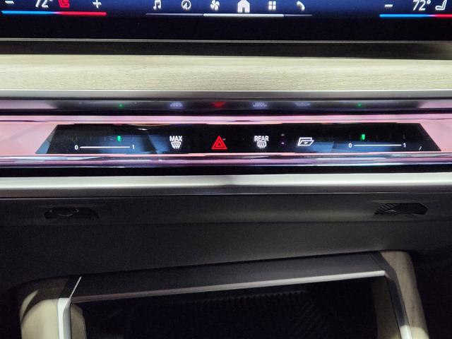 2025 BMW i7 Vehicle Photo in GRAPEVINE, TX 76051
