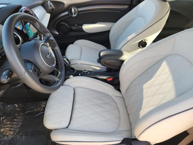 2024 MINI Cooper Hardtop 2 Door Vehicle Photo in PLANO, TX 75024