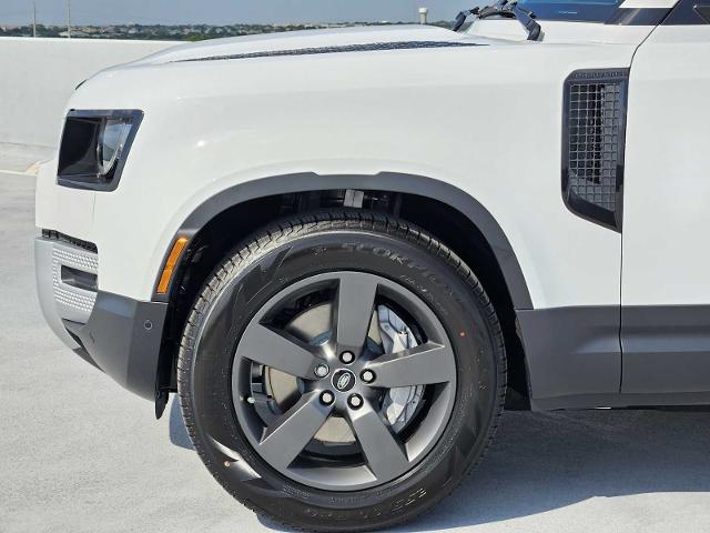 2025 Defender Vehicle Photo in AUSTIN, TX 78717