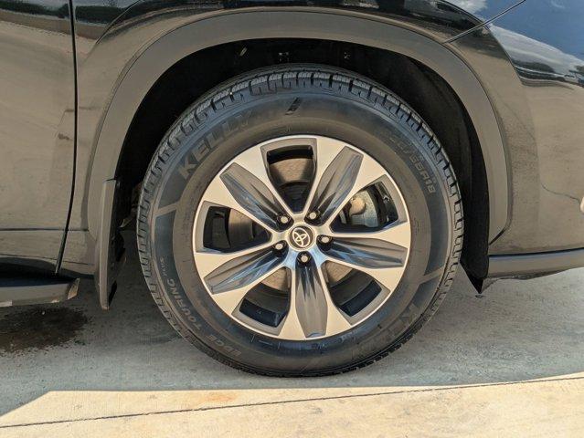 2023 Toyota Highlander Vehicle Photo in SELMA, TX 78154-1460