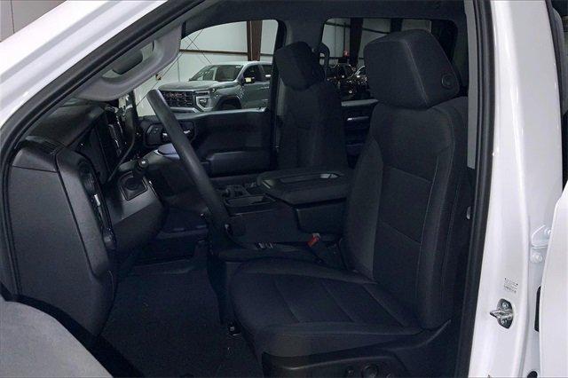 2025 Chevrolet Silverado 1500 Vehicle Photo in KANSAS CITY, MO 64114-4502