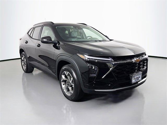 2025 Chevrolet Trax Vehicle Photo in PUYALLUP, WA 98371-4149