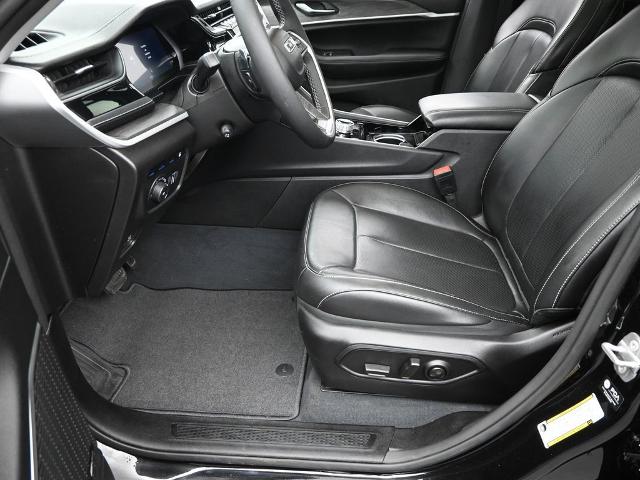 2023 Jeep Grand Cherokee 4xe Vehicle Photo in Cedar Rapids, IA 52402