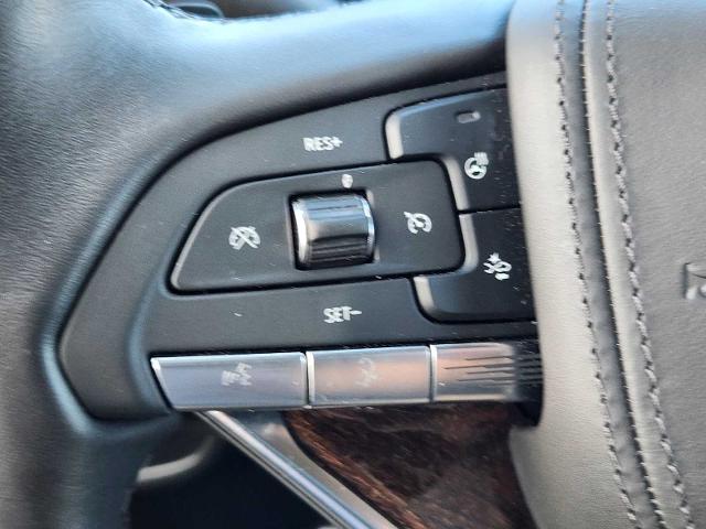 2022 Cadillac Escalade Vehicle Photo in DENTON, TX 76210-9321