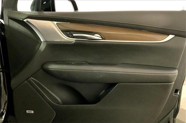 2024 Cadillac XT6 Vehicle Photo in KANSAS CITY, MO 64114-4545