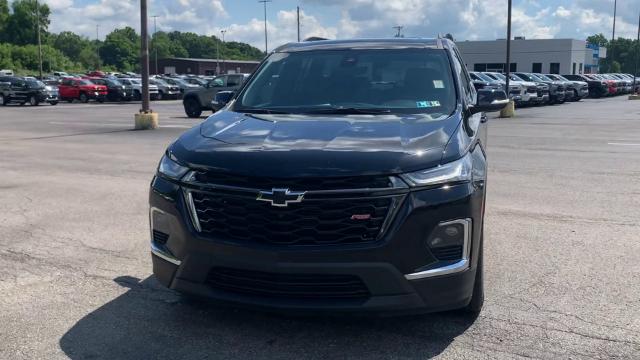 2022 Chevrolet Traverse Vehicle Photo in MOON TOWNSHIP, PA 15108-2571