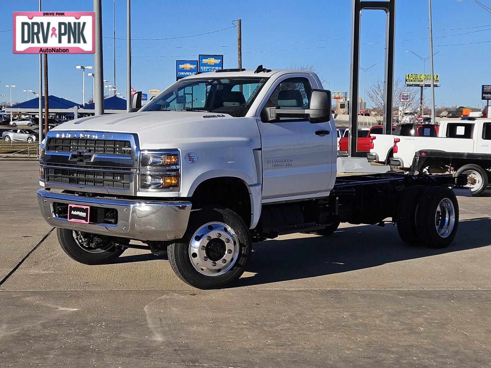 2024 Chevrolet Silverado 6500 HD Vehicle Photo in AMARILLO, TX 79103-4111