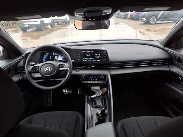 2025 Hyundai ELANTRA Vehicle Photo in Peoria, IL 61615