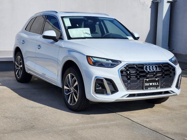 2025 Audi Q5 Vehicle Photo in SUGAR LAND, TX 77478