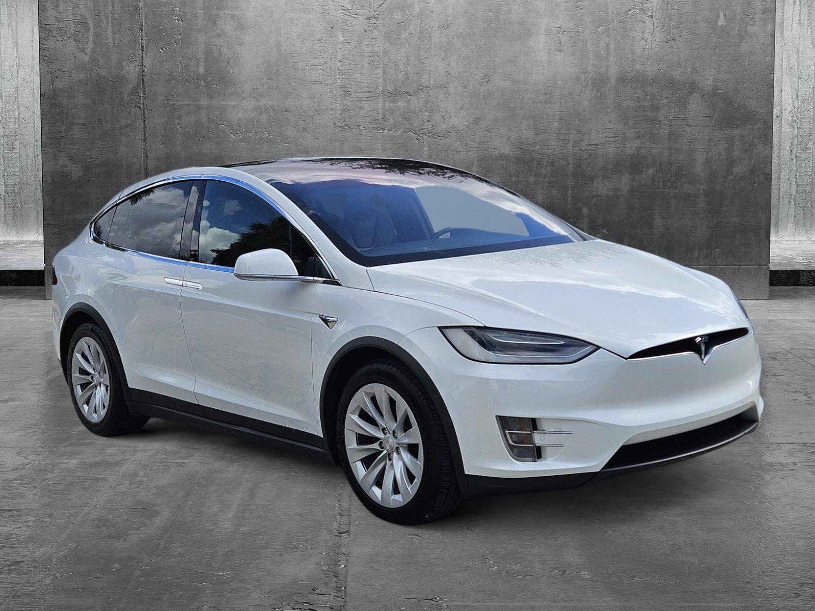 2020 Tesla Model X Vehicle Photo in Pembroke Pines , FL 33027