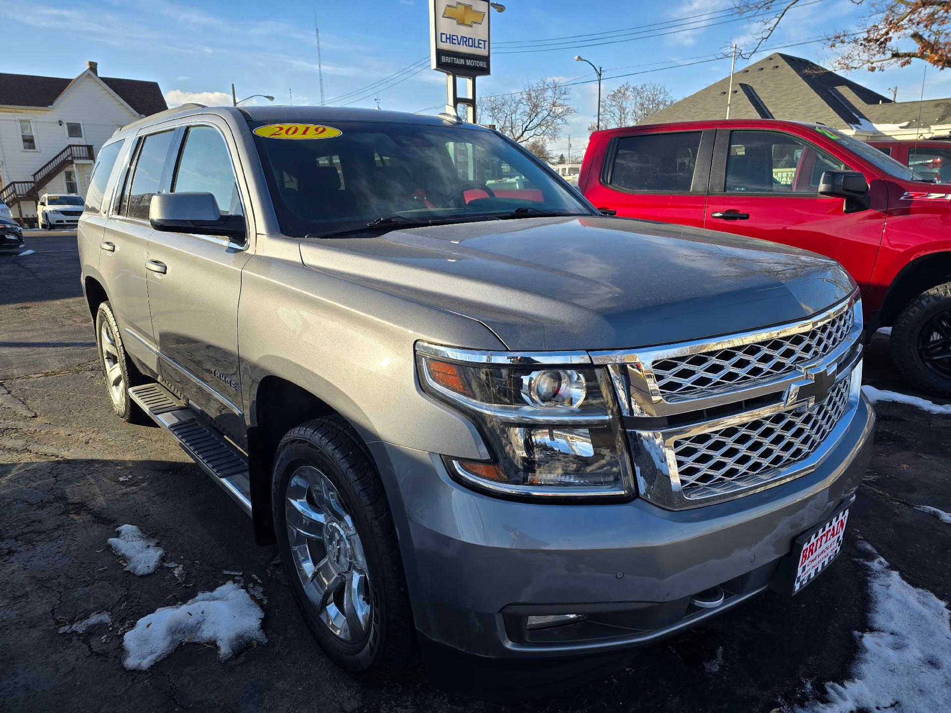 Used 2019 Chevrolet Tahoe LT with VIN 1GNSKBKC6KR115665 for sale in East Palestine, OH