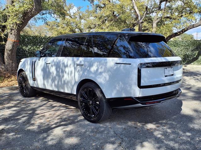 2024 Range Rover Vehicle Photo in SAN ANTONIO, TX 78230-1001