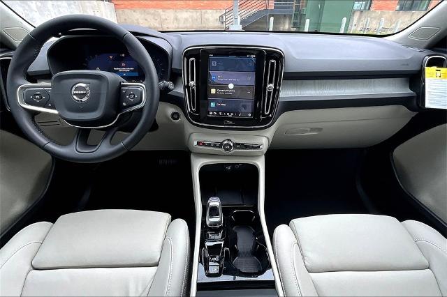 2025 Volvo XC40 Vehicle Photo in Houston, TX 77007