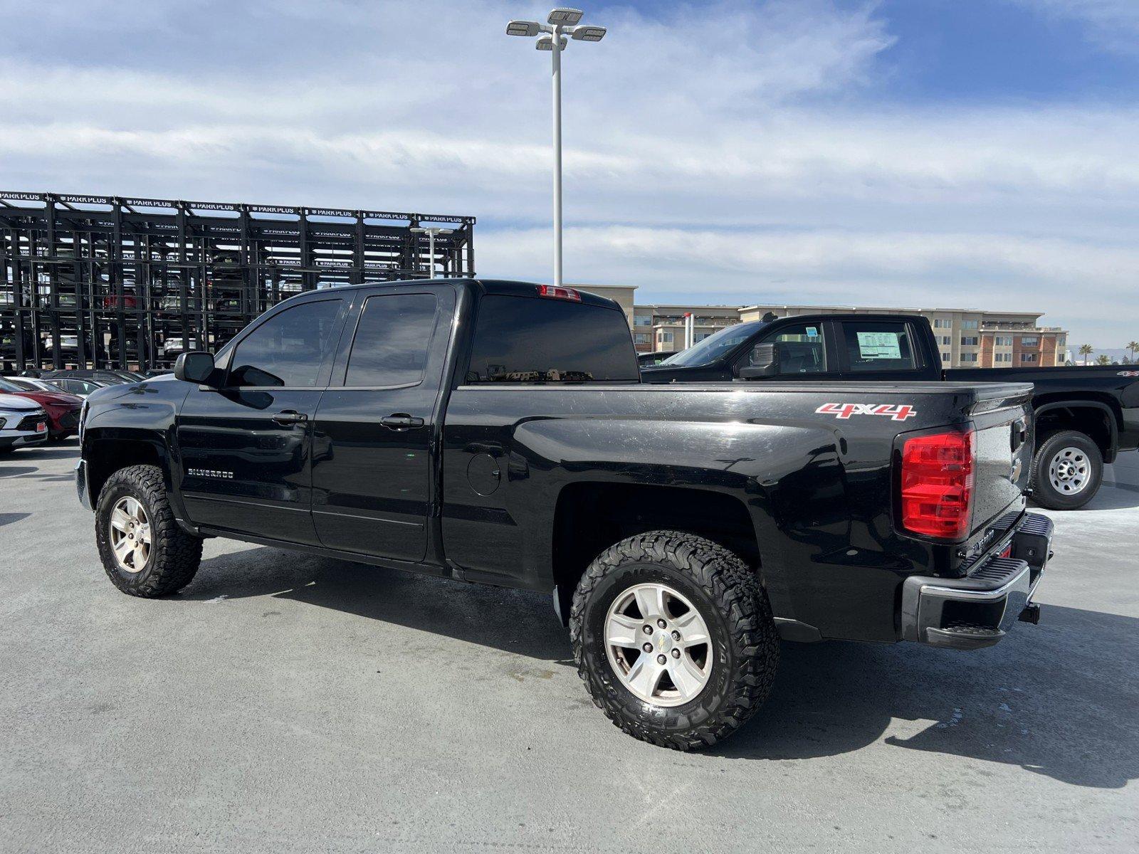 2017 Chevrolet Silverado 1500 Vehicle Photo in LOS ANGELES, CA 90007-3794