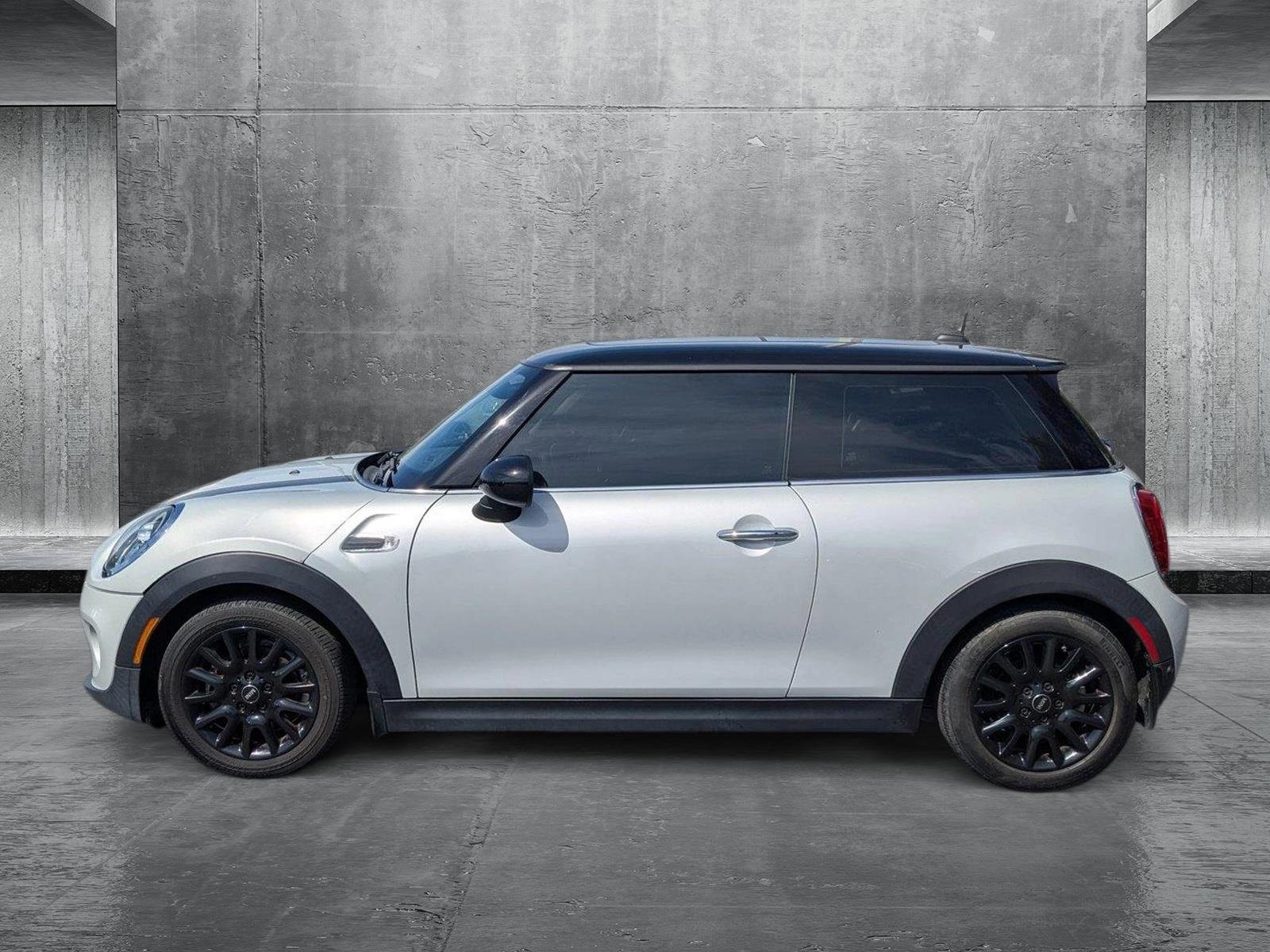 2019 MINI Cooper Hardtop 2 Door Vehicle Photo in Panama City, FL 32401