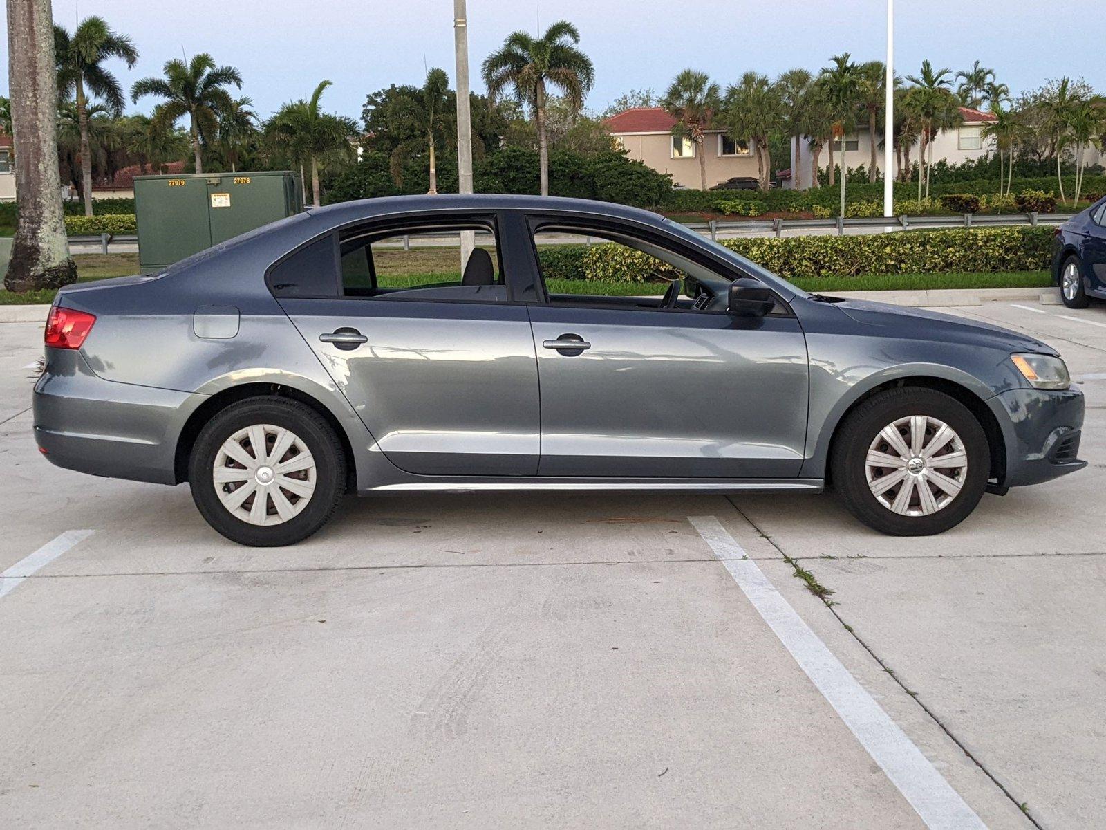 2013 Volkswagen Jetta Sedan Vehicle Photo in Davie, FL 33331