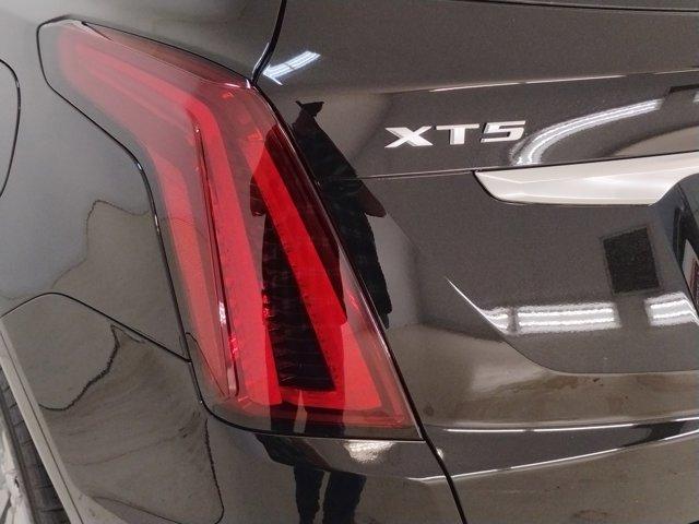 2025 Cadillac XT5 Vehicle Photo in PINEVILLE, NC 28134-8495