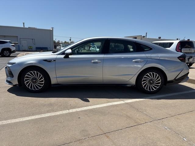 Certified 2024 Hyundai Sonata Hybrid Limited with VIN KMHL54JJ6RA098743 for sale in Wichita, KS