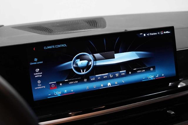 2024 BMW X7 M60i Vehicle Photo in GRAPEVINE, TX 76051