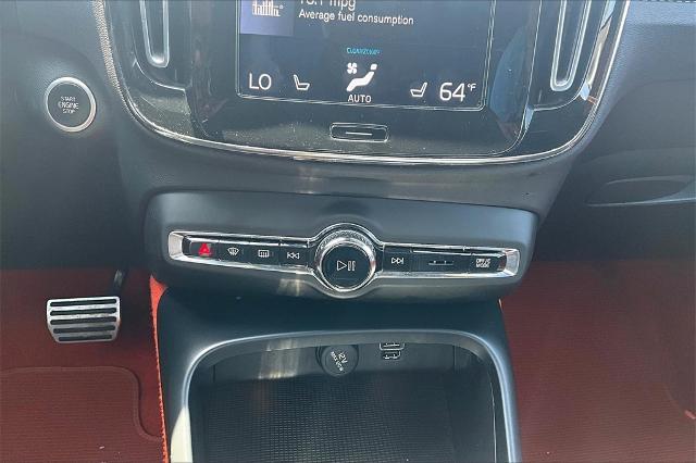 2021 Volvo XC40 Vehicle Photo in Houston, TX 77007