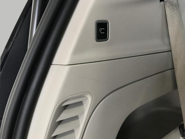 2023 Chrysler Pacifica Vehicle Photo in GREEN BAY, WI 54303-3330