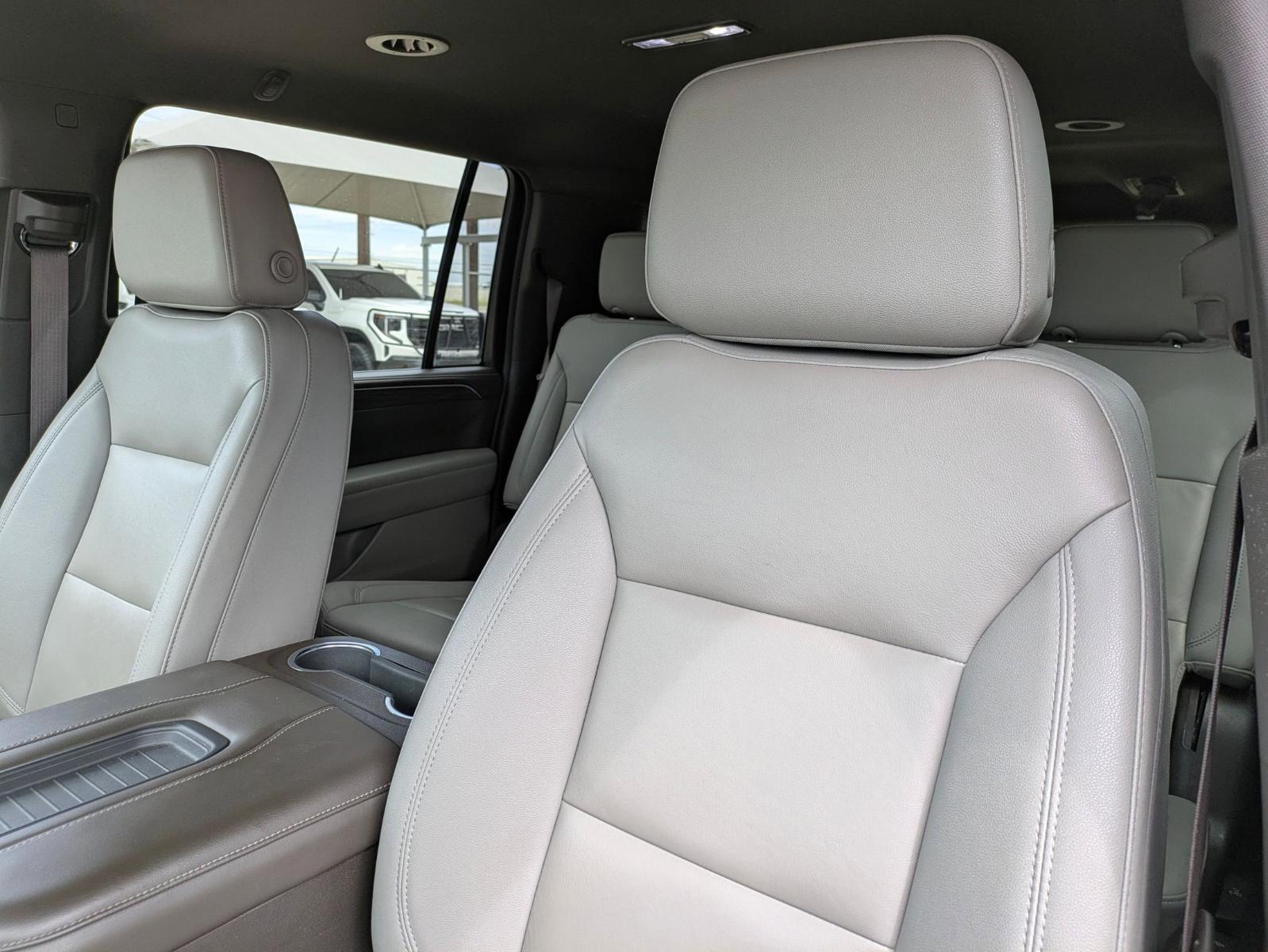 2023 Chevrolet Suburban Vehicle Photo in SELMA, TX 78154-1460