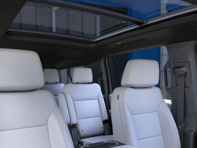 2025 Chevrolet Suburban Vehicle Photo in KANSAS CITY, MO 64114-4502