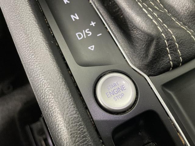 2022 Volkswagen Atlas Vehicle Photo in GILBERT, AZ 85297-0402