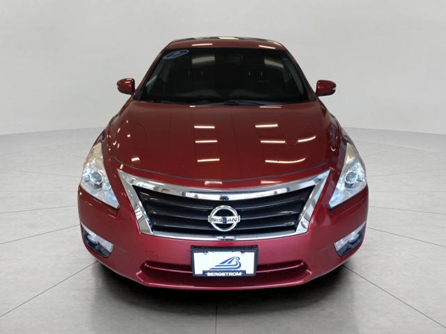 2013 Nissan Altima Vehicle Photo in Green Bay, WI 54304