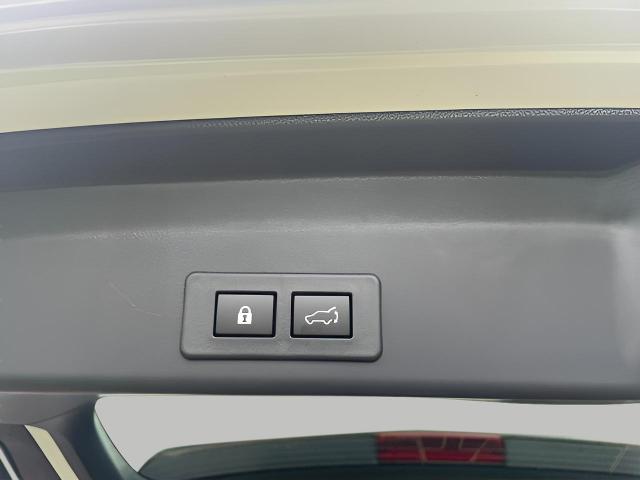 2025 Subaru Ascent Vehicle Photo in Oshkosh, WI 54904