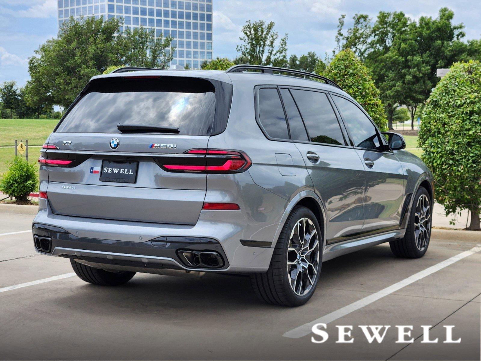 2025 BMW X7 M60i Vehicle Photo in PLANO, TX 75024