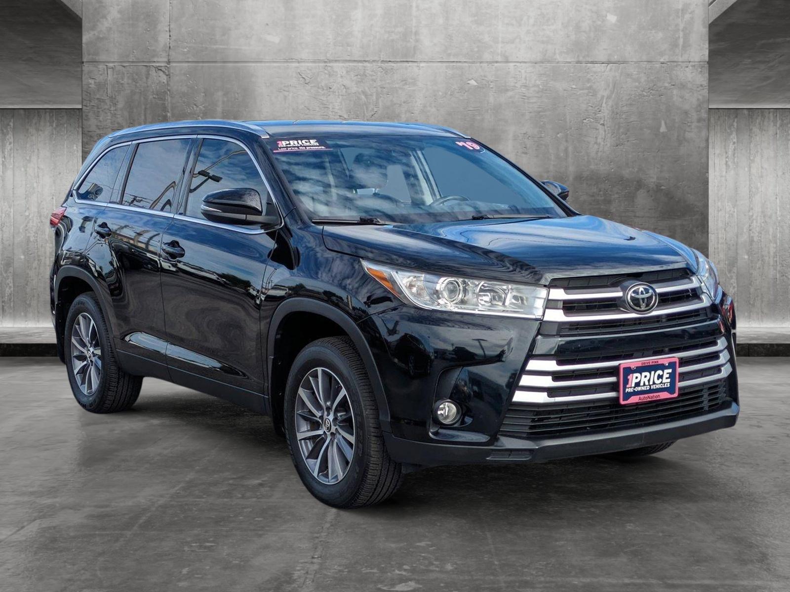 2019 Toyota Highlander Vehicle Photo in Bradenton, FL 34207