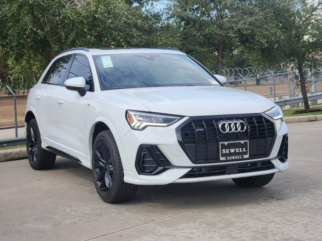 2024 Audi Q3 Vehicle Photo in HOUSTON, TX 77090