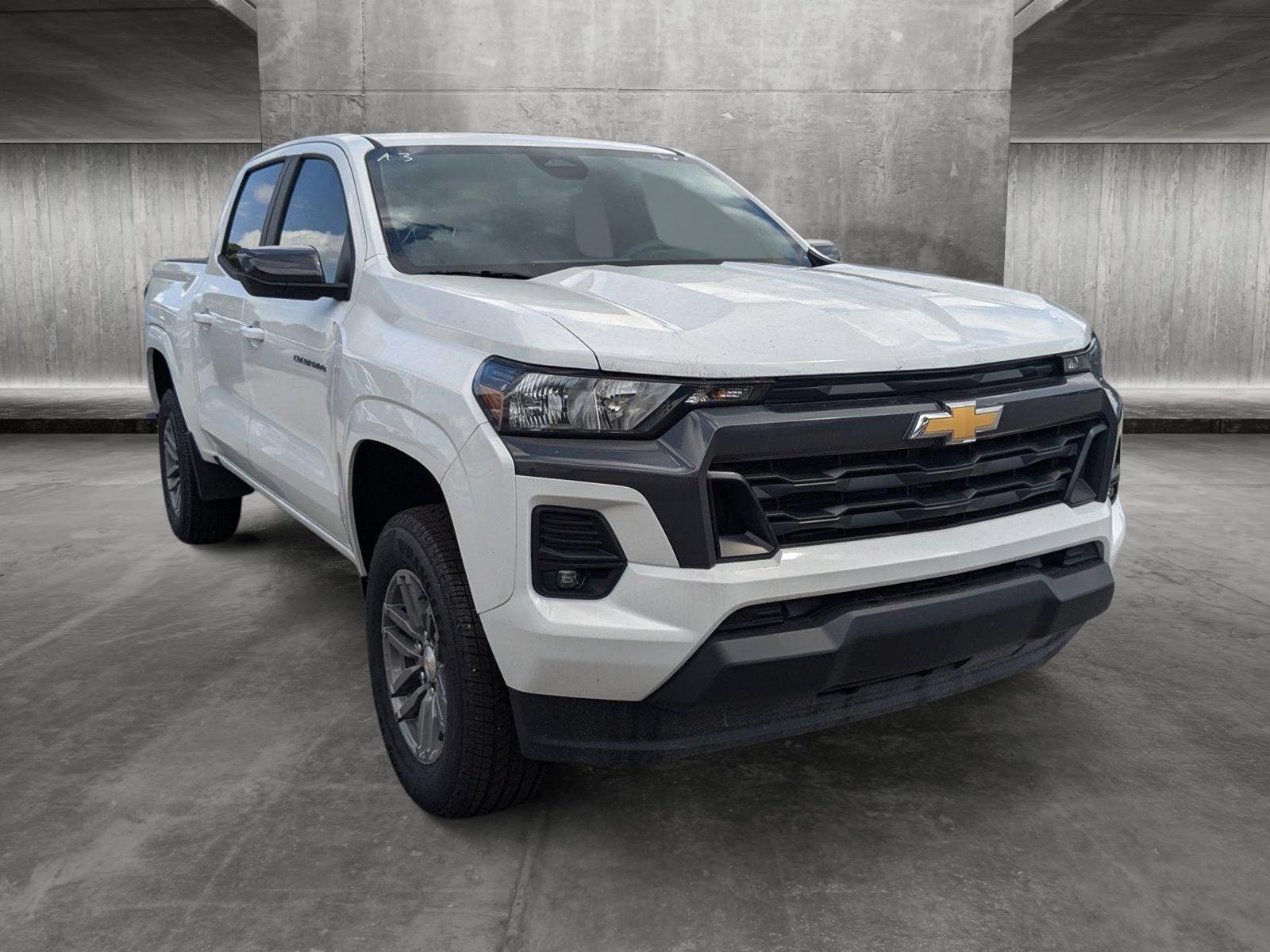 2024 Chevrolet Colorado Vehicle Photo in PEMBROKE PINES, FL 33024-6534