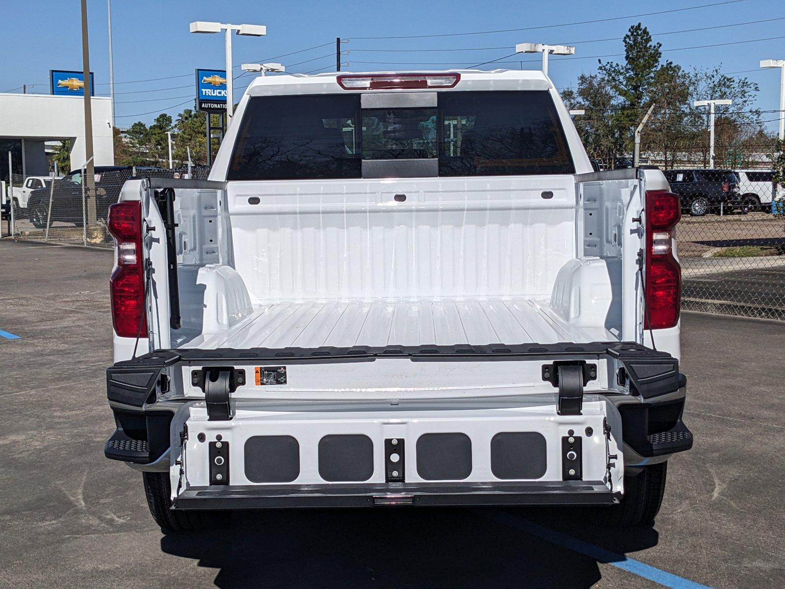 2025 Chevrolet Silverado 1500 Vehicle Photo in HOUSTON, TX 77034-5009