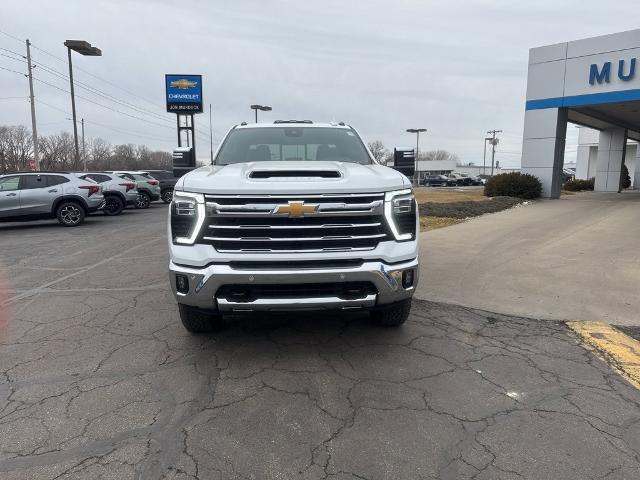 2025 Chevrolet Silverado 3500 HD Vehicle Photo in MANHATTAN, KS 66502-5036