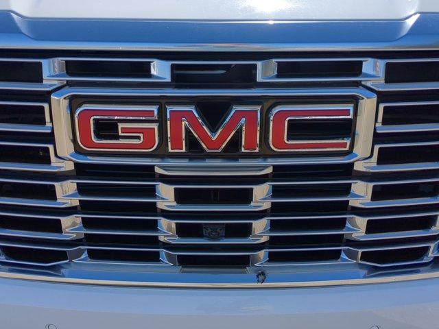 2025 GMC Yukon XL Vehicle Photo in ALBERTVILLE, AL 35950-0246