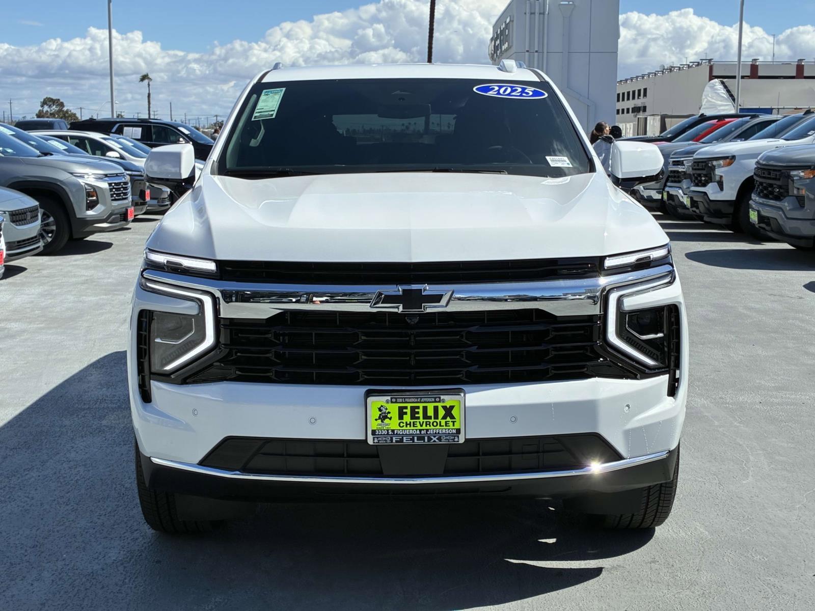 2025 Chevrolet Suburban Vehicle Photo in LOS ANGELES, CA 90007-3794