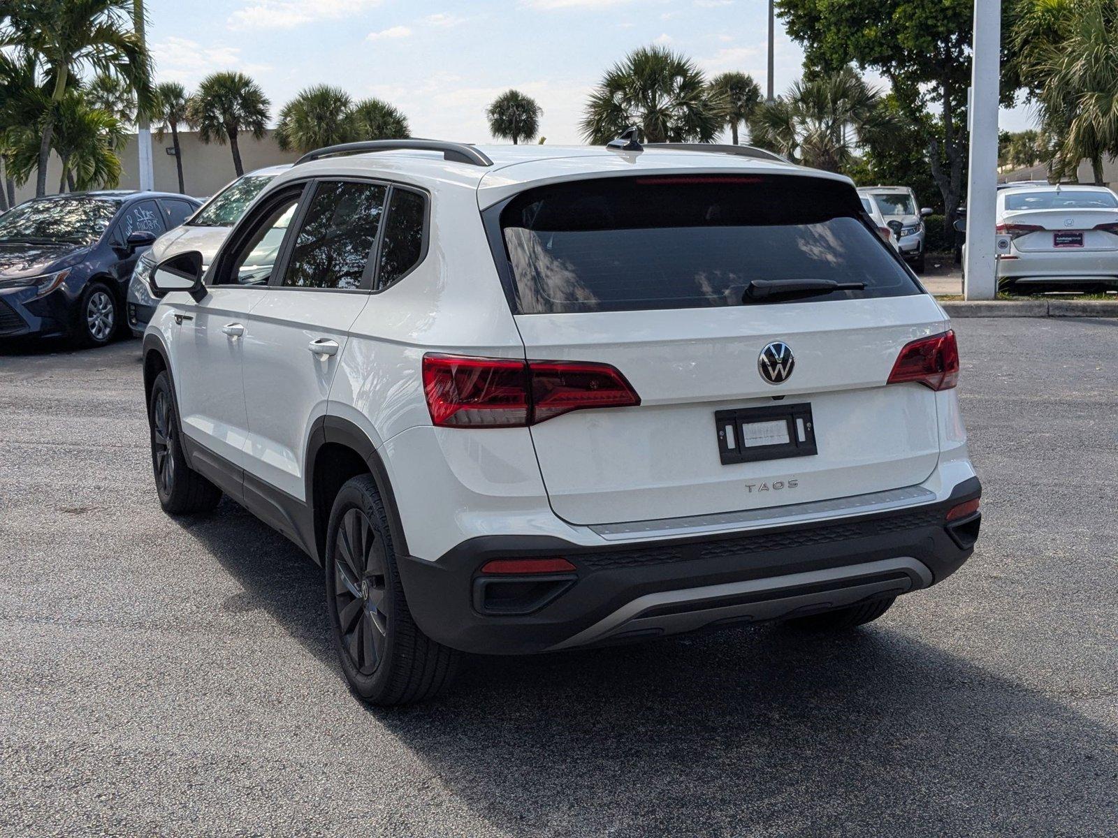 2024 Volkswagen Taos Vehicle Photo in Miami, FL 33015