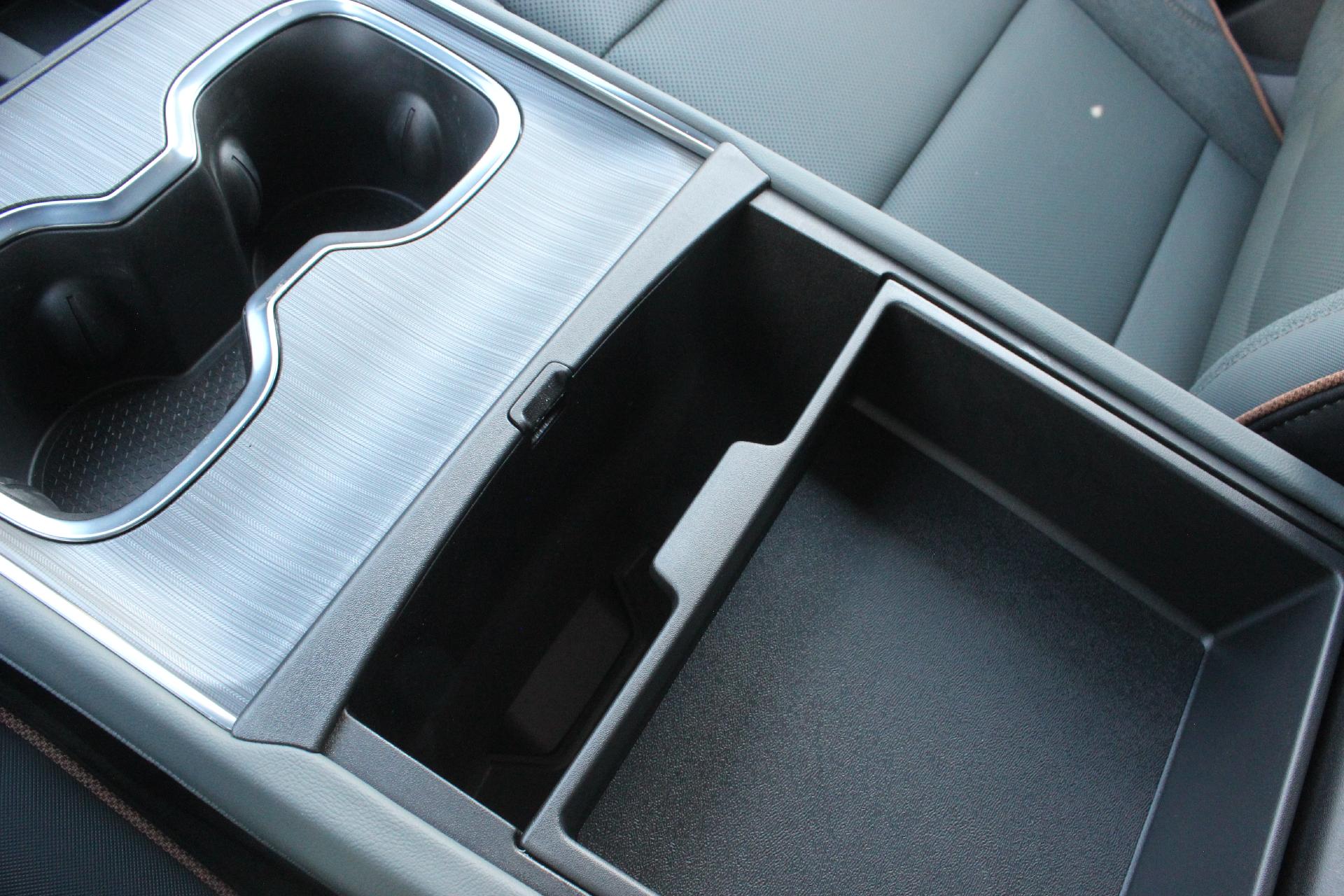 2025 GMC Acadia Vehicle Photo in AURORA, CO 80012-4011