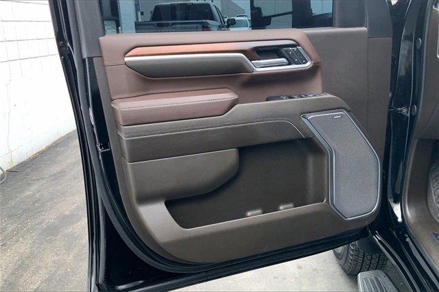 2025 GMC Sierra 3500 HD Vehicle Photo in INDEPENDENCE, MO 64055-1377