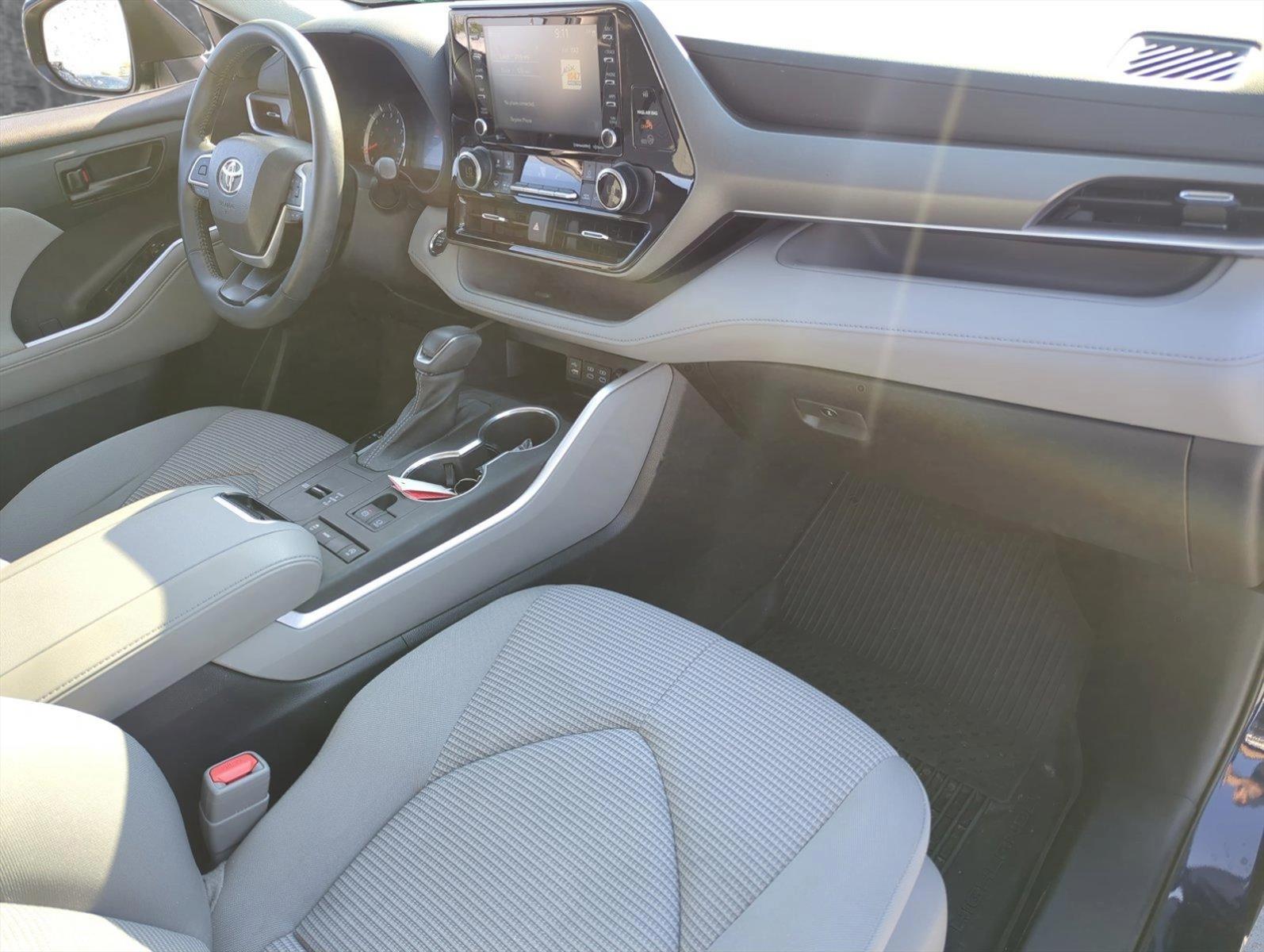 2022 Toyota Highlander Vehicle Photo in Ft. Myers, FL 33907
