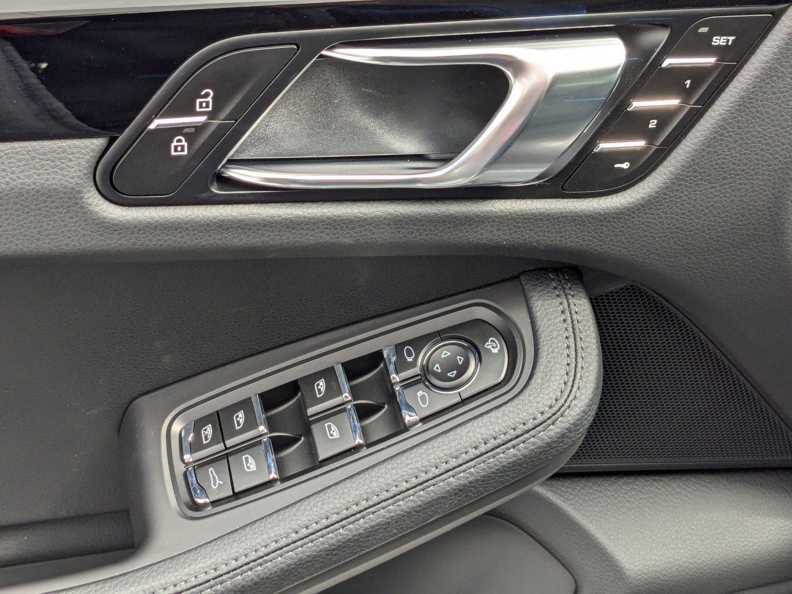 2025 Porsche Macan Vehicle Photo in Maitland, FL 32751