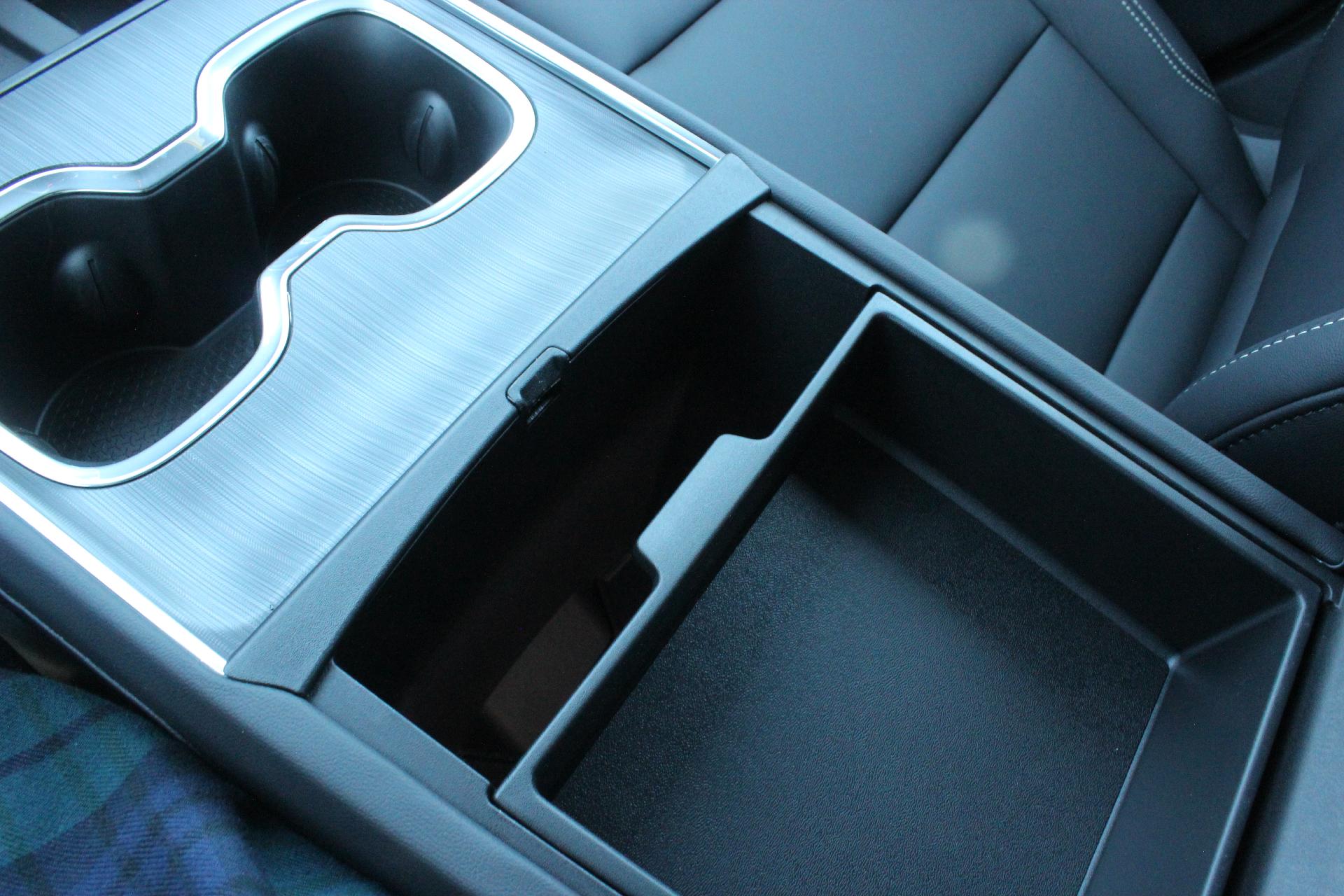 2025 GMC Acadia Vehicle Photo in AURORA, CO 80012-4011