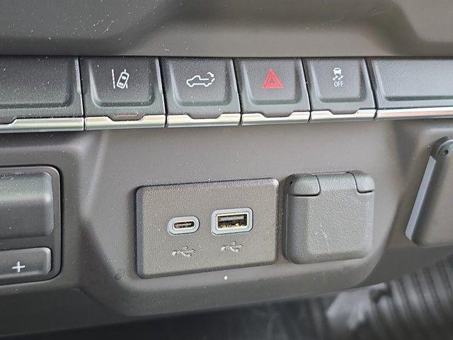 2024 GMC Sierra 2500 HD Vehicle Photo in Pleasant Hills, PA 15236