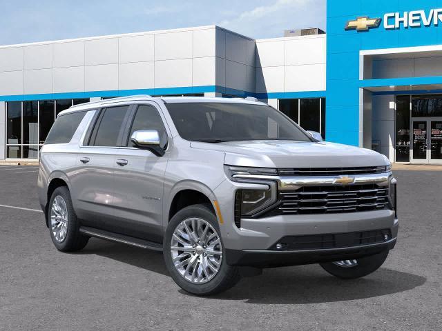 2025 Chevrolet Suburban Vehicle Photo in MOON TOWNSHIP, PA 15108-2571