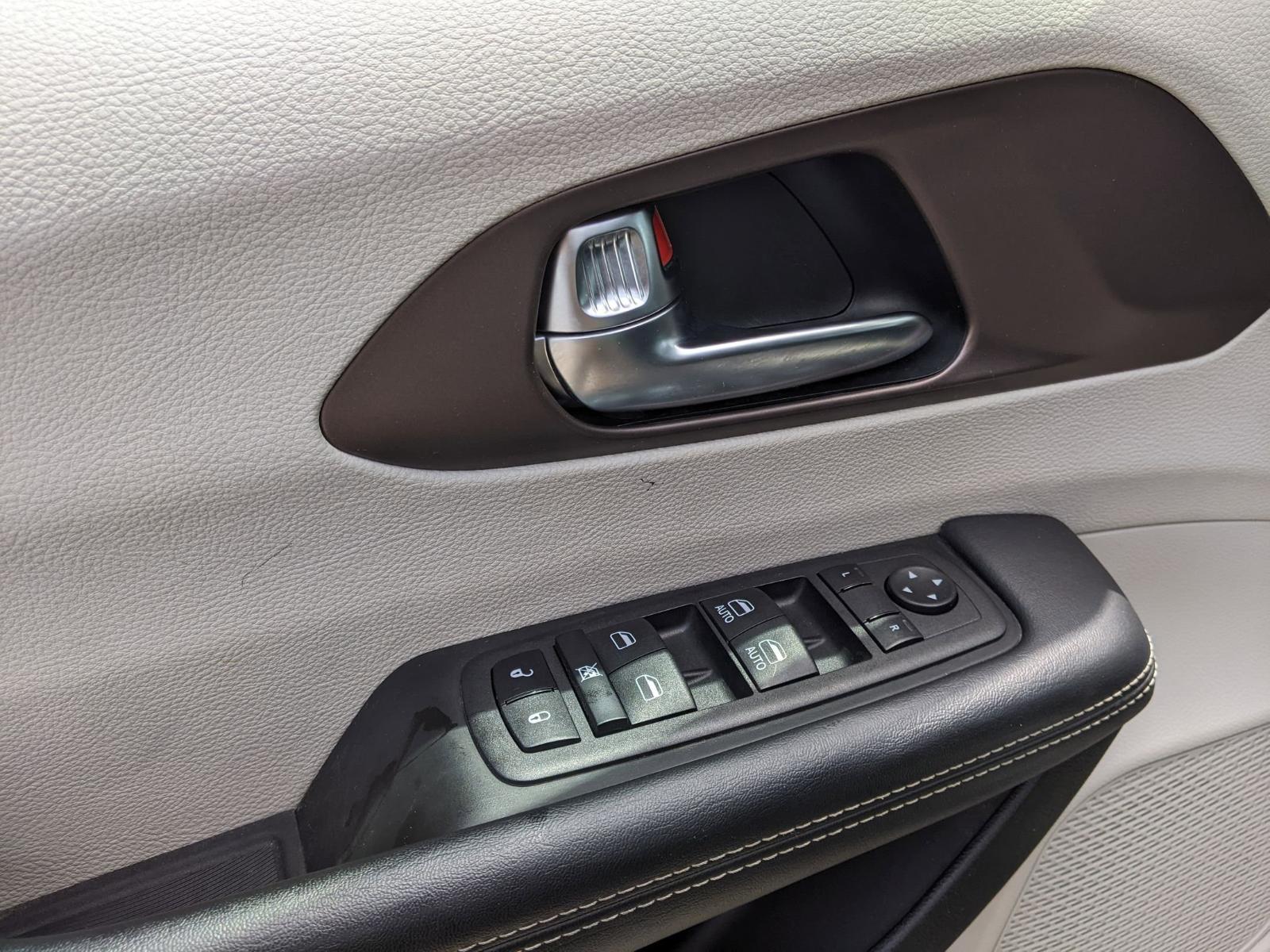 2023 Chrysler Voyager Vehicle Photo in Seguin, TX 78155