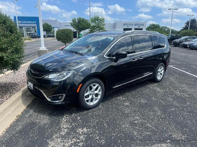 2017 Chrysler Pacifica Vehicle Photo in MIDDLETON, WI 53562-1492